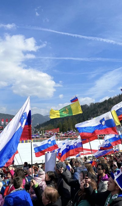 Super doživetje, noro vzdušje. Nepozabno:)