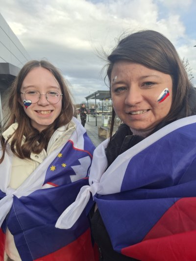 V Planici še nismo bili, si pa noro želimo videti to dogajanje v živo. 