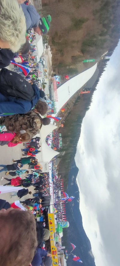 Nori spomini. Super je bilo. Odlicna druzba. 