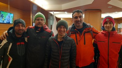 Spominska fotigrafija s Kamilom leta 2025,ki se letos poslavlja.Lp