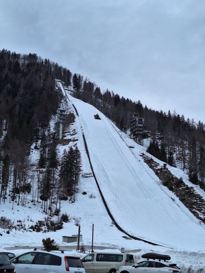Planica - kadarkoli v letu jo obiščemo, vedno ima svoj čar...nazadnje smo bili z družino prejšnji teden...priprave za konec marca so bile že v polnem teku