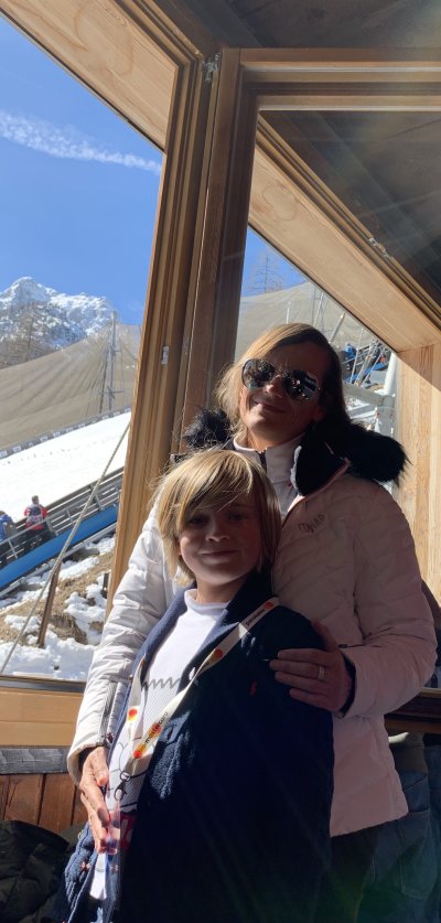 Ogled tekme z nečakom. Krasno vreme in dolgi skoki. Zelo lep spomin.