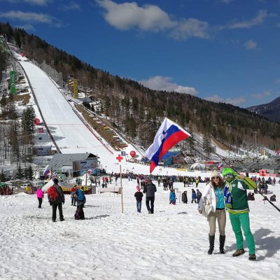 Domoljubna čustva so v Planici doma. 