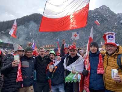 Spletli smo nova prijateljstva s katerimi ohranjamo stike še danes.