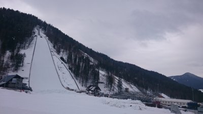 V Planici sem bila večkrat na poti v Tamar. Rada bi prvič šla tudi na tekmo v poletih. Ker spremljam skoke in vse Prevce. Hvala