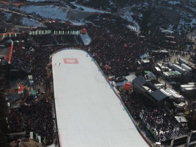 V Planico prihajam od leta 2012, res neverjetna atmosfera. Težko je izbrati najlepši trenutek, saj nam jih naši letalci vedno pričarajo.