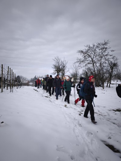 V Planici sem vedno doživela prijetno vzdušje ob navijanju A naše skakalce ,najbolj lepo in čustveno pa je bilo slovo od Petra Prevca.