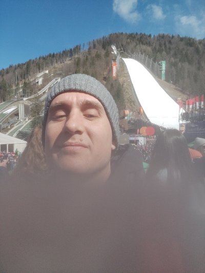 Spomini iz Planice so bili vedno megleni,kot ta selfi, vedno odlični naši skakalci in zabava. #staraklapa #ašezmoremo?