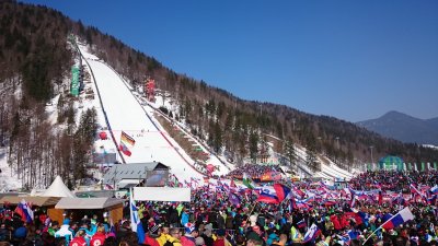 Najlepši spomin mi je ostal, iz zaključka Petrove najboljše sezone. Ko je na zaključni nedeljski tekmi večkrat stopil na zmagovalni oder in je zaigrala himna. Cela Planica je ponosno zapela himno v čast najboljšemu P.Prevcu.