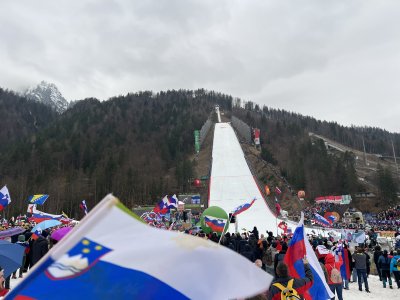 Navijanje, veselje in uspehi nasih junakov/junakinj.