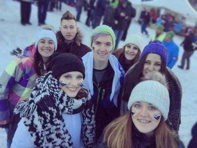 Pisalo se je leto 2016 - skupina gimnazijskih prijateljev se je odločila, da izkusi nepozaben dogodek v Planici. In od takrat je Planica za nas snežena kraljica!