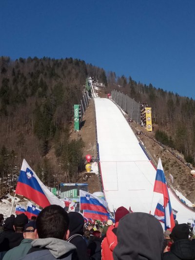 Nazadnje sem (smo) Planico obiskala marca 2022, ko je Cene Prevc zaključilč svojo skakalno/letalsko kariero! Nepozabni spomini!