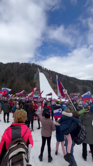 Moj najljubši spomin iz Planice je veselje več tisoče množice slovenskih navijačev ob svetovnem rekordu Domna Prevca. To je bil trenutek, ki ga nihče, ki je bil takrat tam ne bo pozabil
