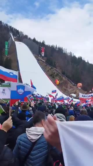 Nepozaben trenutek lansko leto v Planici, ko je Domen postavil nov rekord. Planica je zakon 
